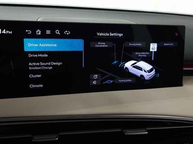 new 2026 Genesis GV70 car