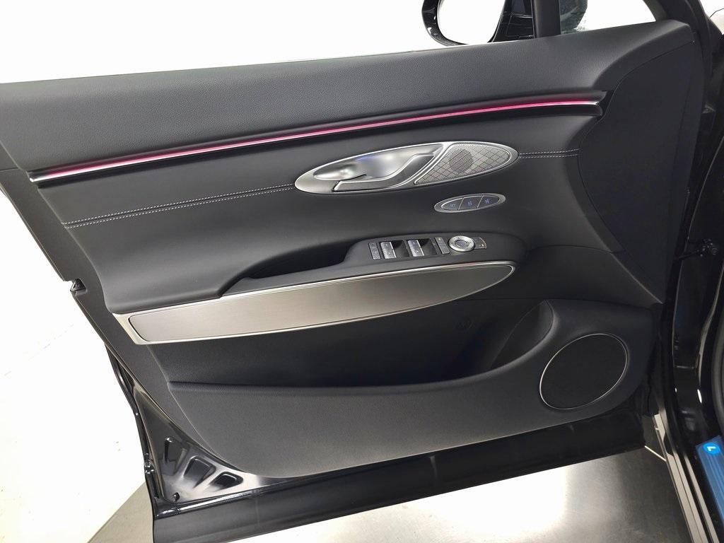 new 2026 Genesis GV70 car