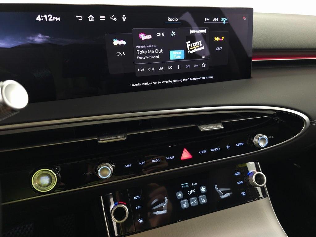 new 2026 Genesis GV70 car