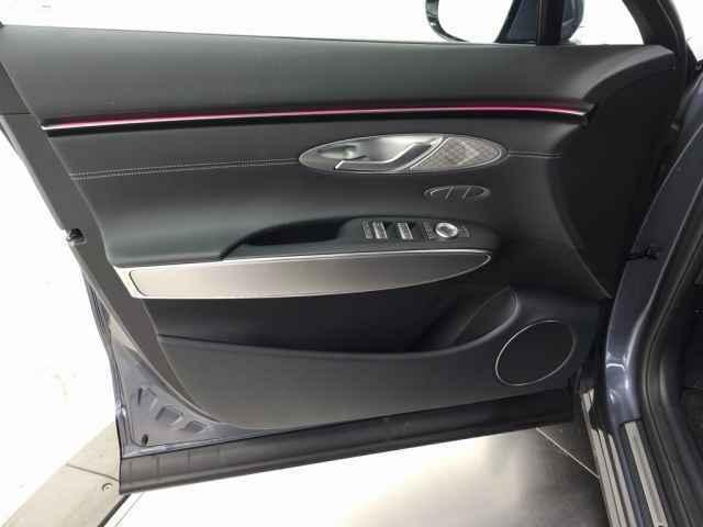 new 2026 Genesis GV70 car