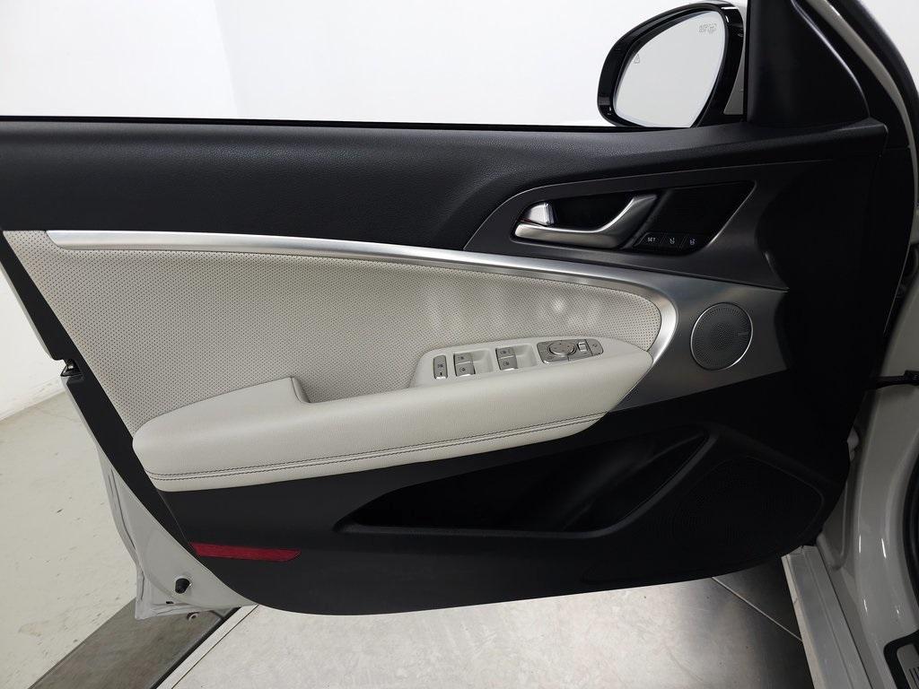 used 2025 Genesis G70 car, priced at $45,510
