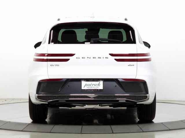 new 2026 Genesis GV70 car