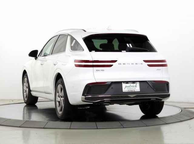 new 2026 Genesis GV70 car