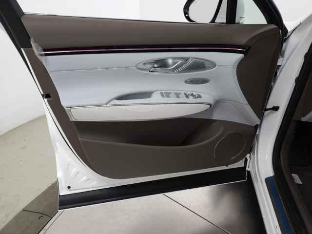 new 2026 Genesis GV70 car