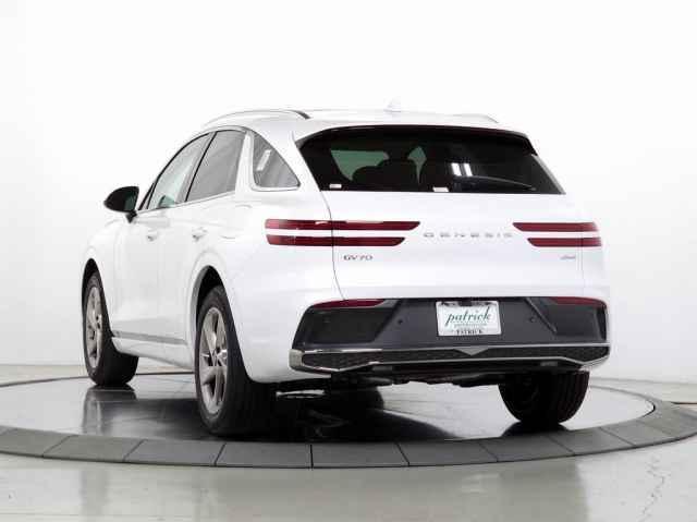 new 2026 Genesis GV70 car