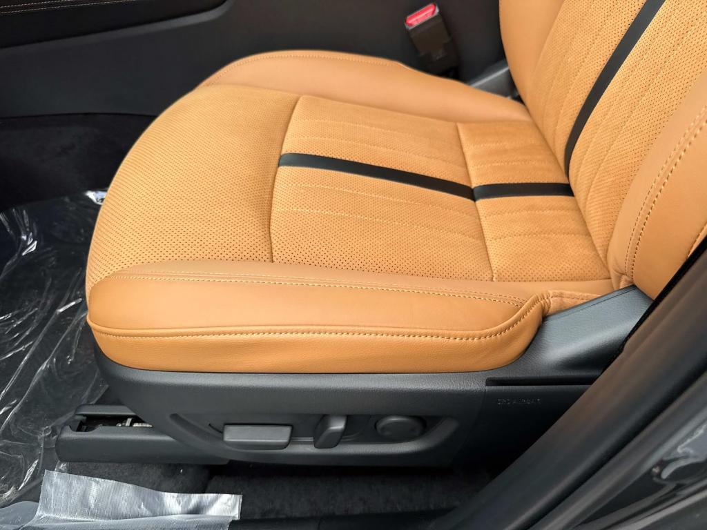 new 2025 Mazda CX-90 car, priced at $57,585