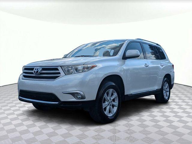 used 2013 Toyota Highlander car, priced at $17,980