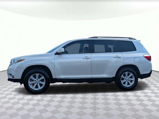 used 2013 Toyota Highlander car, priced at $17,980