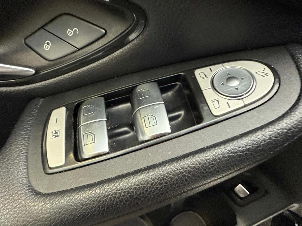 used 2021 Mercedes-Benz GLC 300 car, priced at $23,991