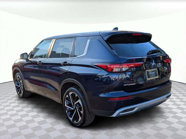 used 2024 Mitsubishi Outlander car, priced at $25,156