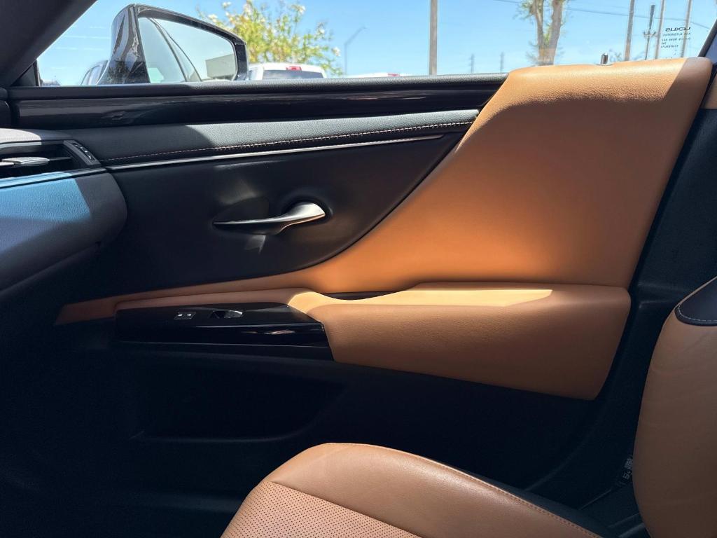 used 2023 Lexus ES 350 car, priced at $38,850