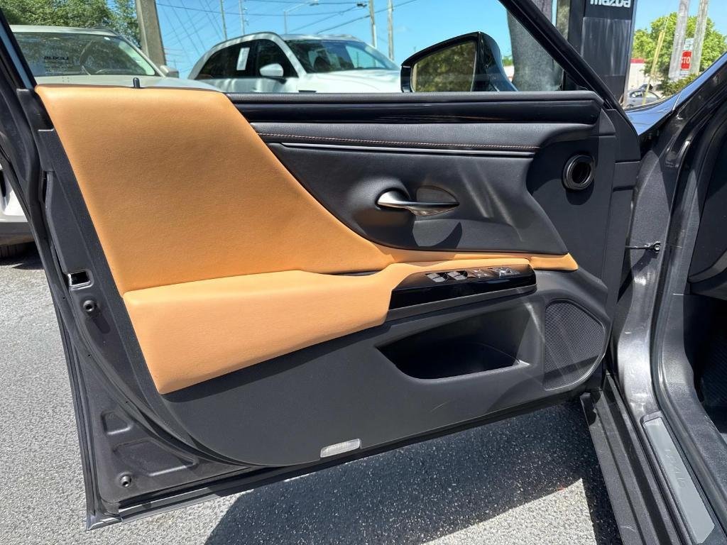 used 2023 Lexus ES 350 car, priced at $38,850