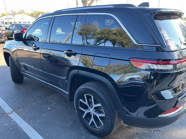 used 2023 Jeep Grand Cherokee car, priced at $33,980