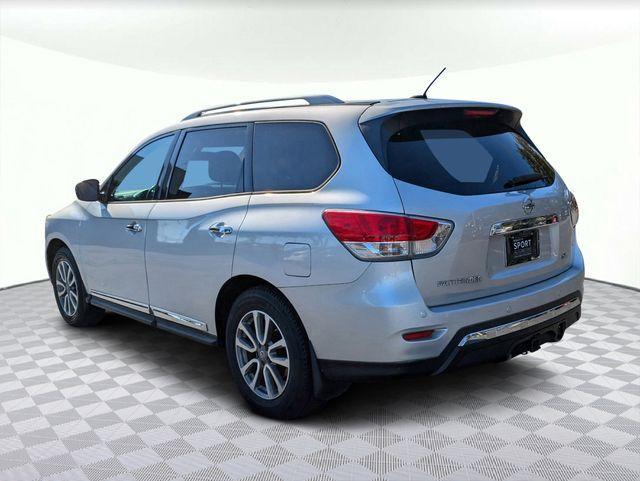 used 2016 Nissan Pathfinder car, priced at $17,980