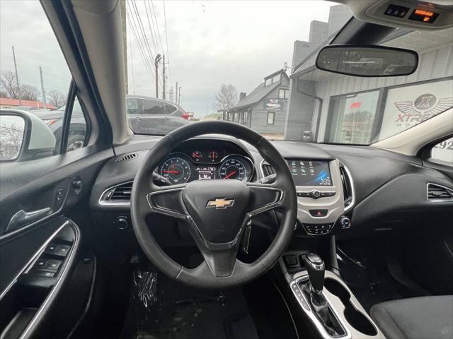 used 2017 Chevrolet Cruze car