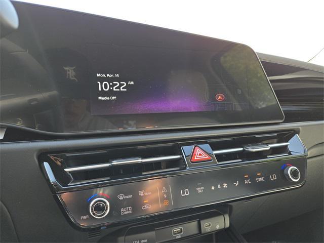 new 2025 Kia Niro car, priced at $31,560