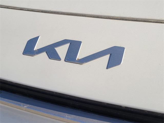 new 2025 Kia Niro car, priced at $31,560