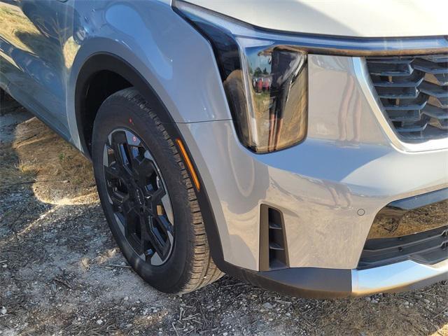 new 2025 Kia Sorento car, priced at $38,100
