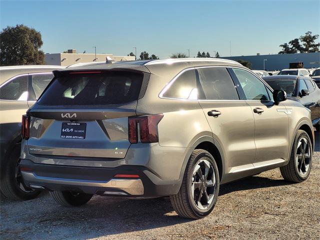 new 2025 Kia Sorento Hybrid car, priced at $42,565