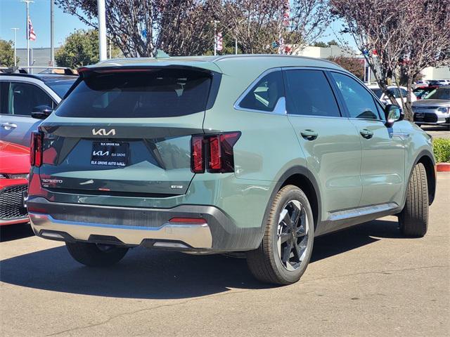 new 2025 Kia Sorento Hybrid car, priced at $42,130