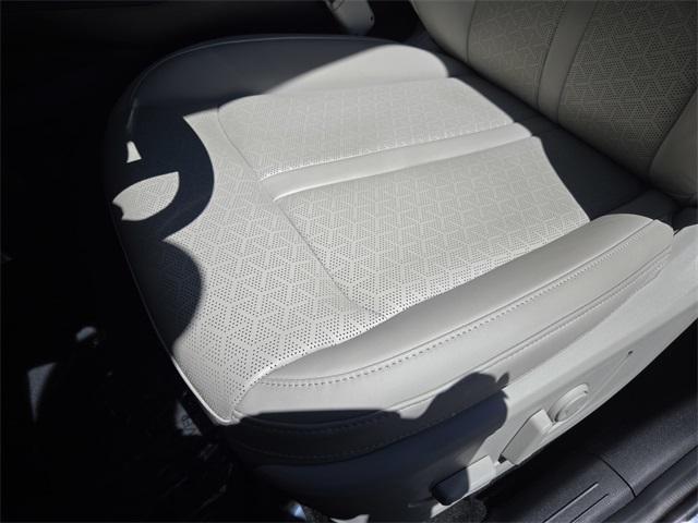 used 2023 Kia Sorento Hybrid car, priced at $31,499
