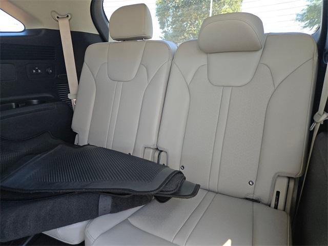 used 2023 Kia Sorento Hybrid car, priced at $31,499