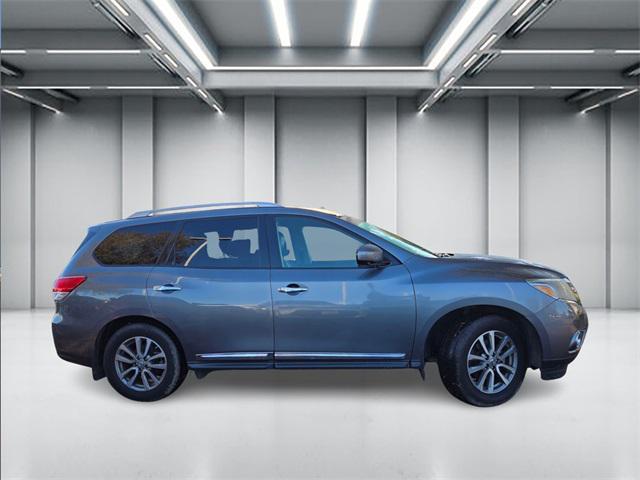 used 2015 Nissan Pathfinder car, priced at $10,995