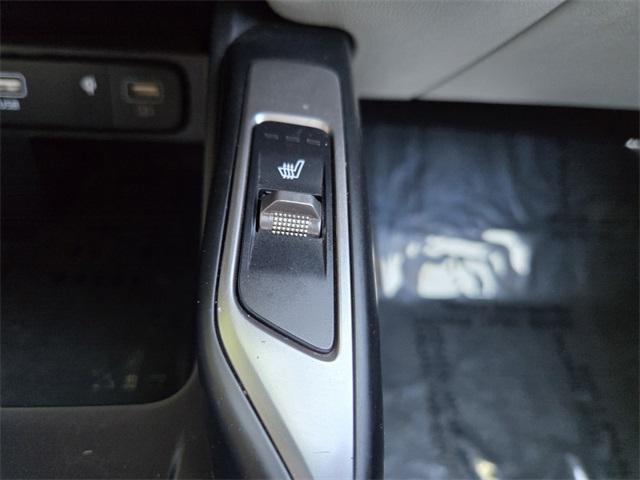 used 2023 Kia Sorento car, priced at $35,206