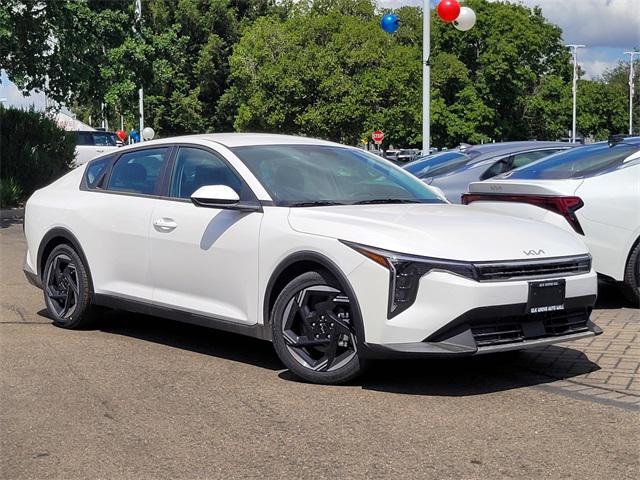 new 2025 Kia K4 car, priced at $25,560