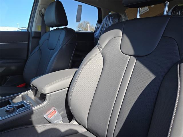 new 2025 Kia Sorento Hybrid car, priced at $43,265
