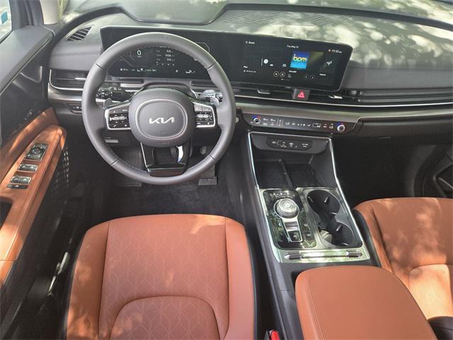 new 2025 Kia Carnival Hybrid car, priced at $53,765