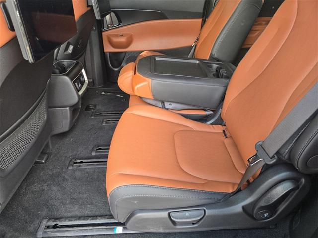 new 2025 Kia Carnival Hybrid car, priced at $53,765