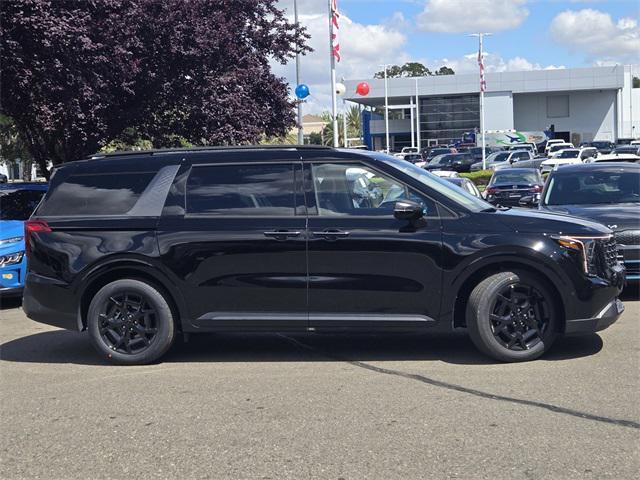 new 2025 Kia Carnival Hybrid car, priced at $53,765