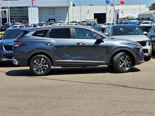 new 2025 Kia Sportage car, priced at $33,035