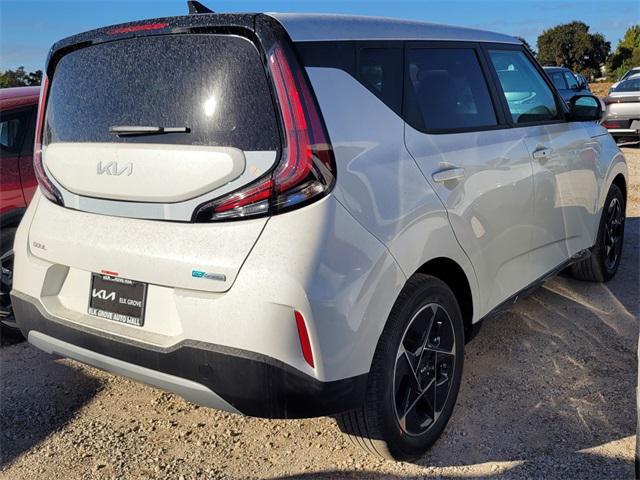 new 2025 Kia Soul car, priced at $26,690