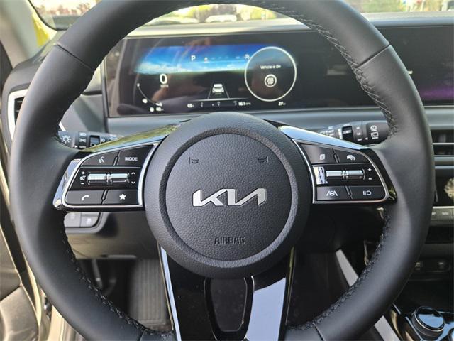 new 2025 Kia Carnival Hybrid car, priced at $57,810