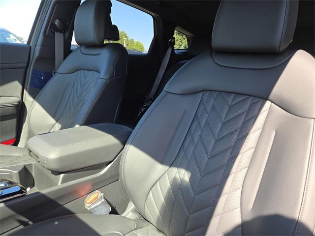 new 2025 Kia Sportage car, priced at $46,570