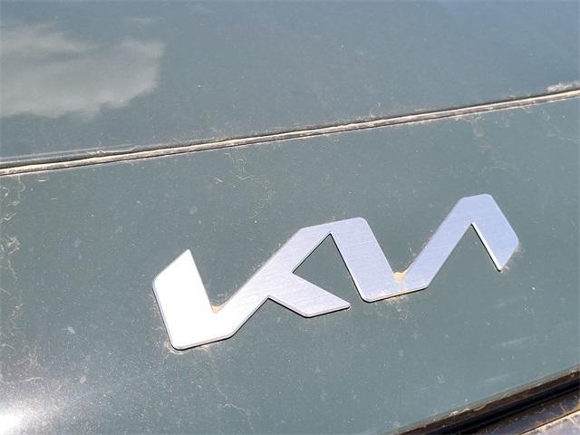 new 2025 Kia Niro car, priced at $38,390
