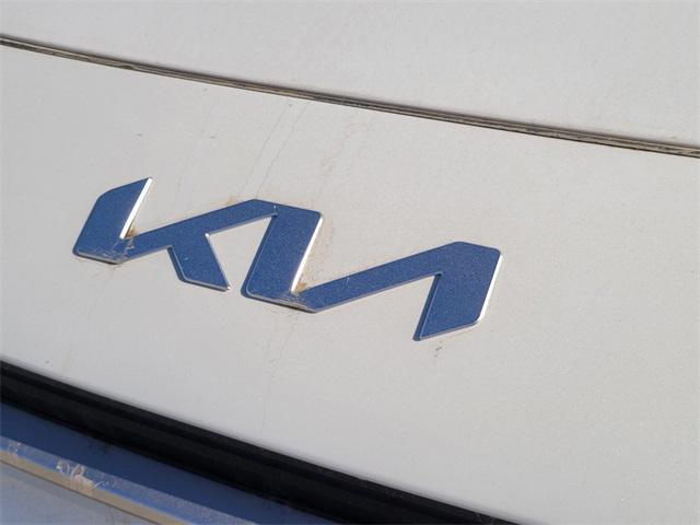 new 2025 Kia Niro car, priced at $31,905
