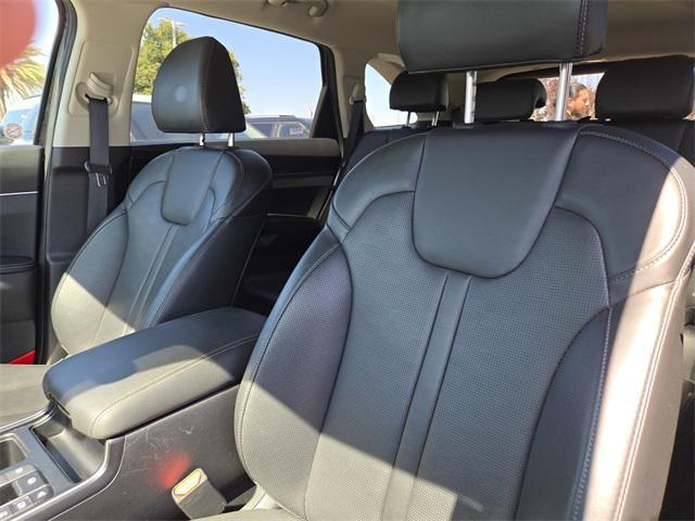 used 2024 Kia Sorento car, priced at $29,990