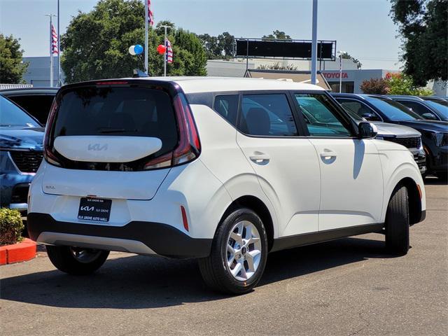 new 2025 Kia Soul car, priced at $22,510