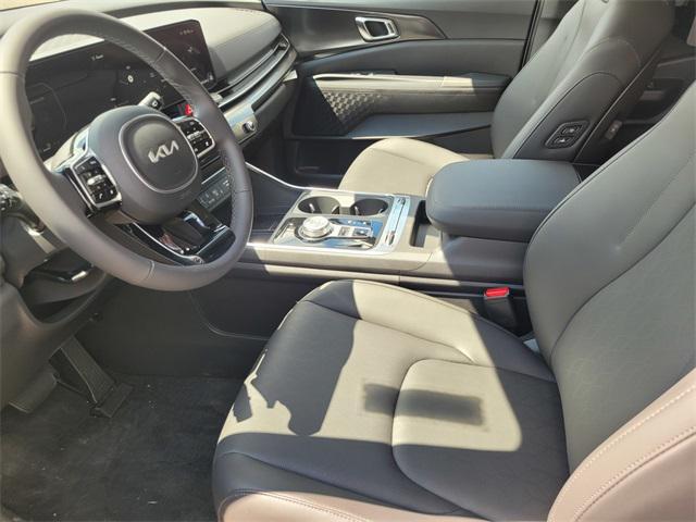 new 2025 Kia Carnival Hybrid car, priced at $53,100