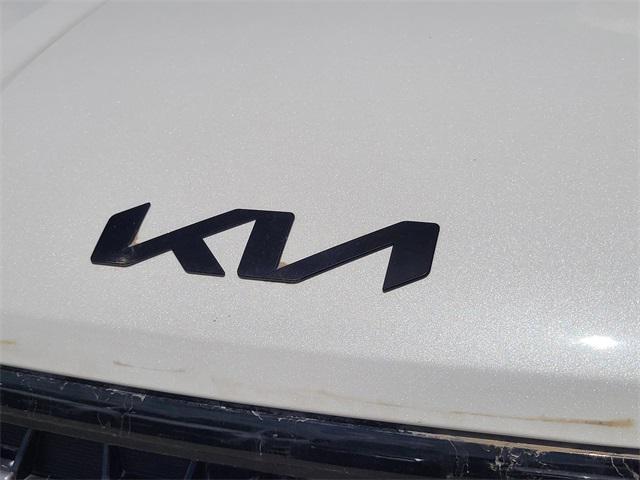 new 2025 Kia Carnival car, priced at $55,795