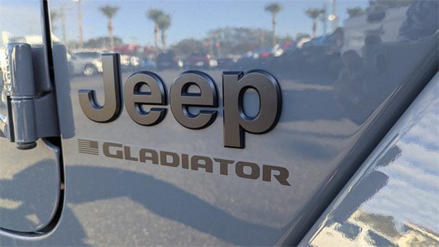 new 2025 Jeep Gladiator car, priced at $45,235