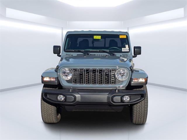 new 2025 Jeep Gladiator car, priced at $45,235