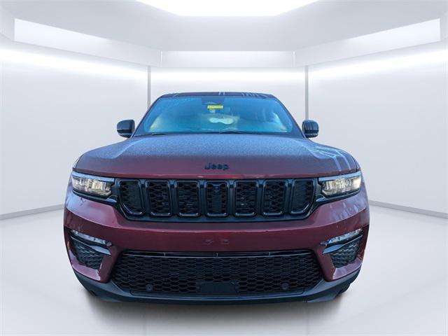 new 2025 Jeep Grand Cherokee car, priced at $48,030