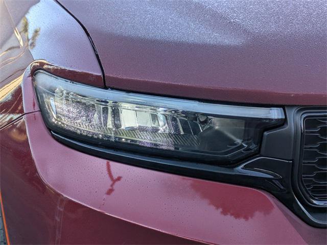 new 2025 Jeep Grand Cherokee car, priced at $48,030