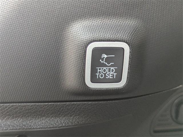 new 2025 Jeep Grand Cherokee car, priced at $48,030