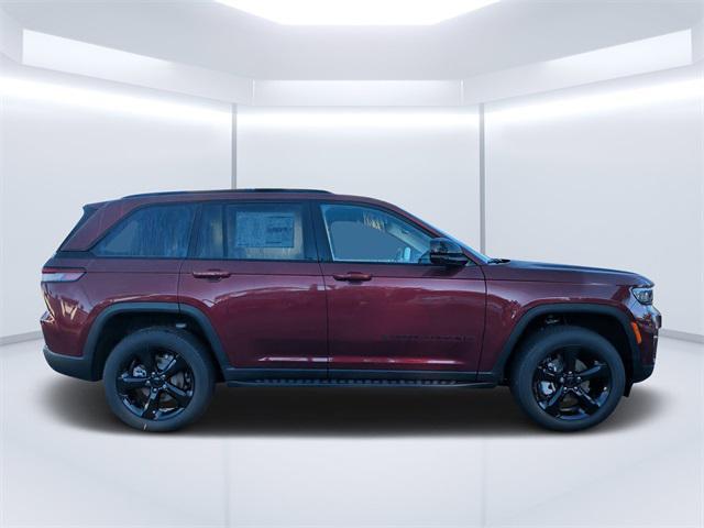 new 2025 Jeep Grand Cherokee car, priced at $48,030