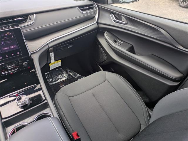 new 2025 Jeep Grand Cherokee car, priced at $41,845